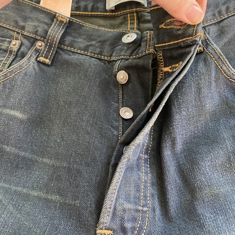 Levis Mens 501 Jeans 36x30 Dark Blue Denim Button Fly Straight Leg 100% Cotton